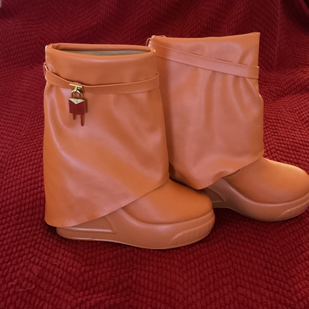 Elegant Orange Women's Winter or Stylish Boots